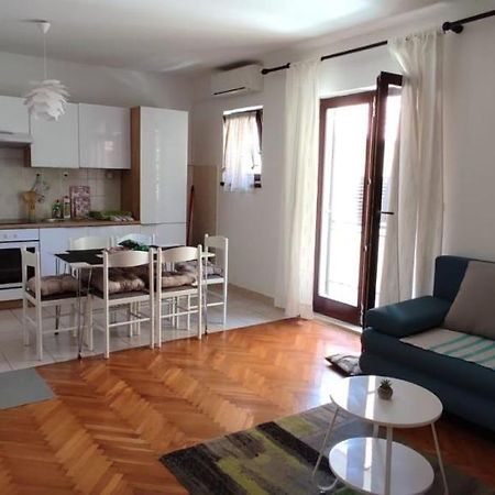 Delfin Apartments 扎达尔 外观 照片