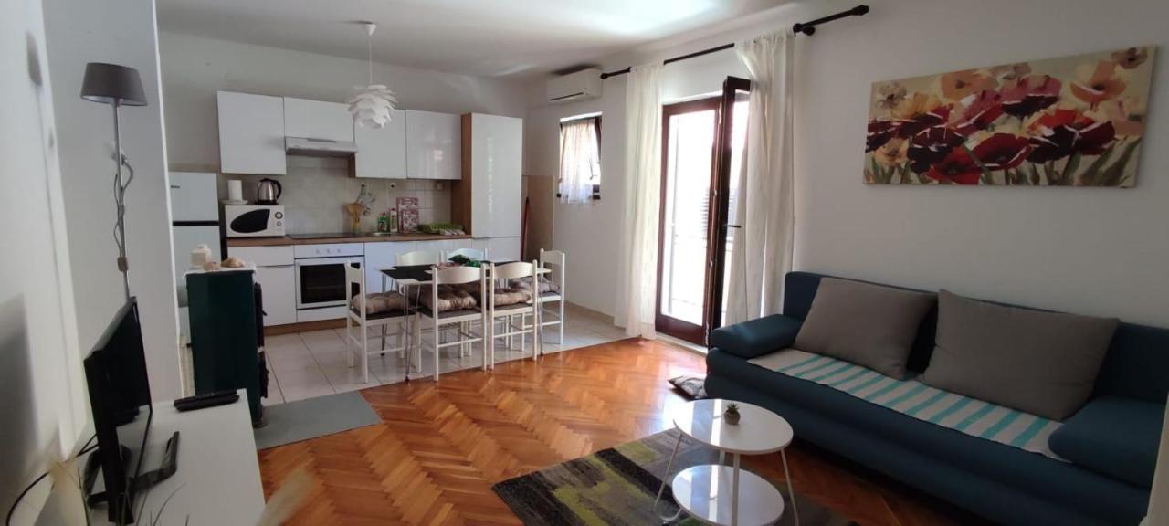 Delfin Apartments 扎达尔 外观 照片